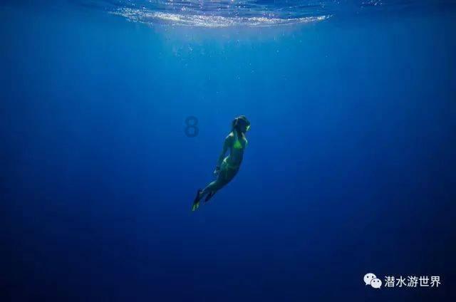 三亚海域发现剧毒僧帽水母? 官方:系蓝瓶僧帽水母 毒性较小