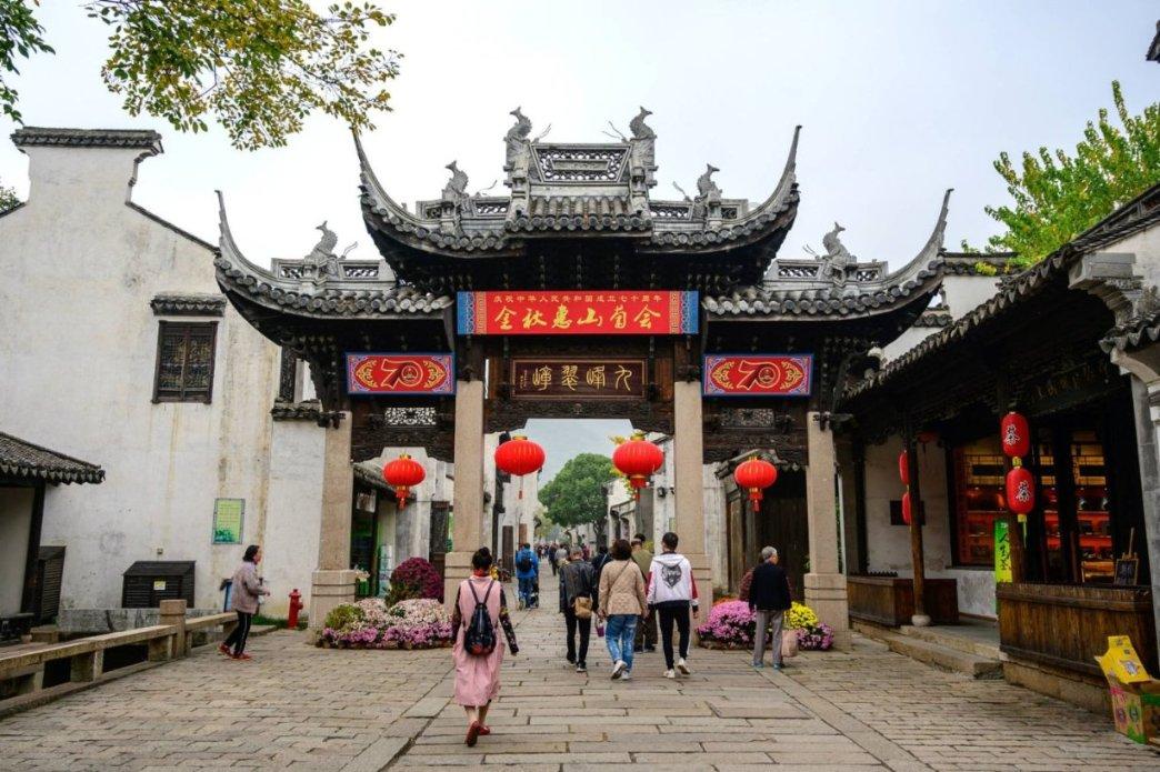 昆明市首个垃圾分类应急处置中心在五华区建成投用